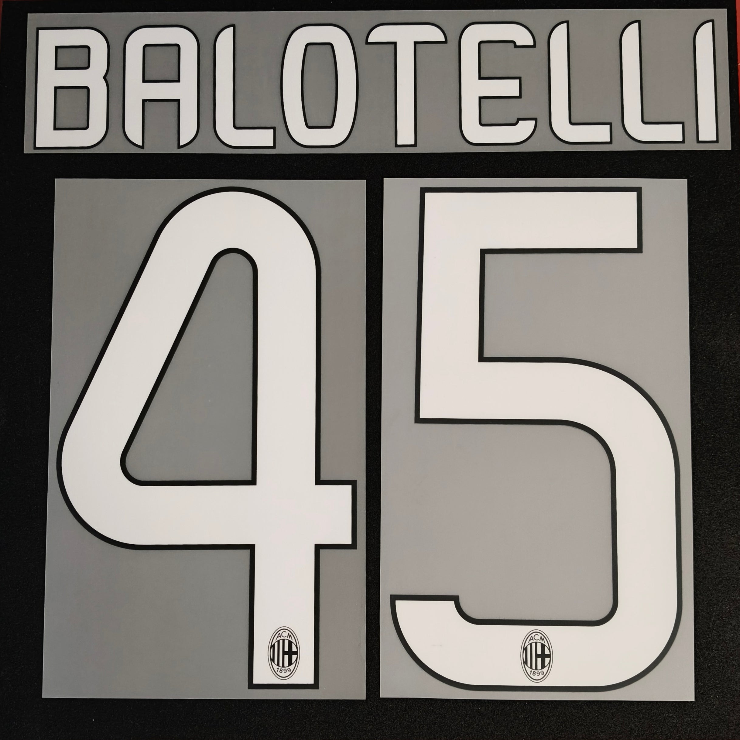 Balotelli nameset AC Milan 13-14