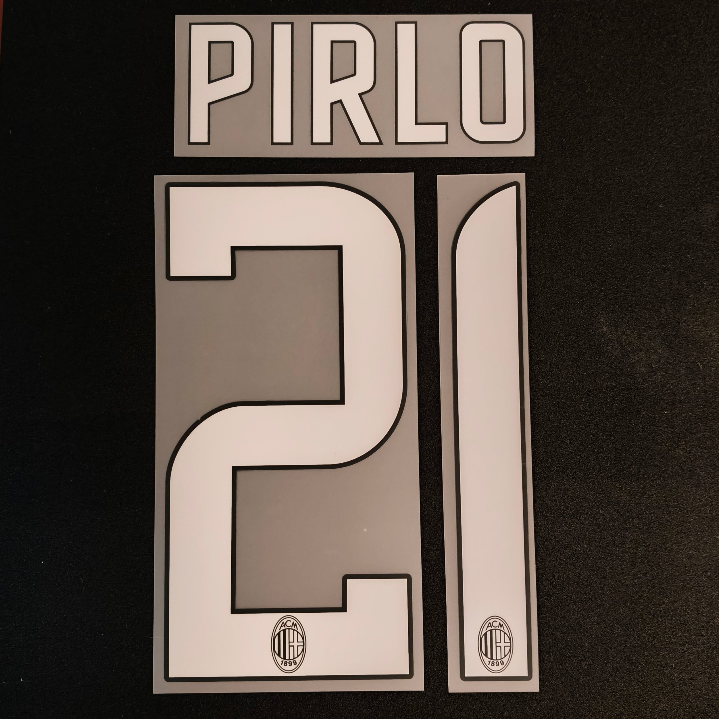 Pirlo nameset AC Milan