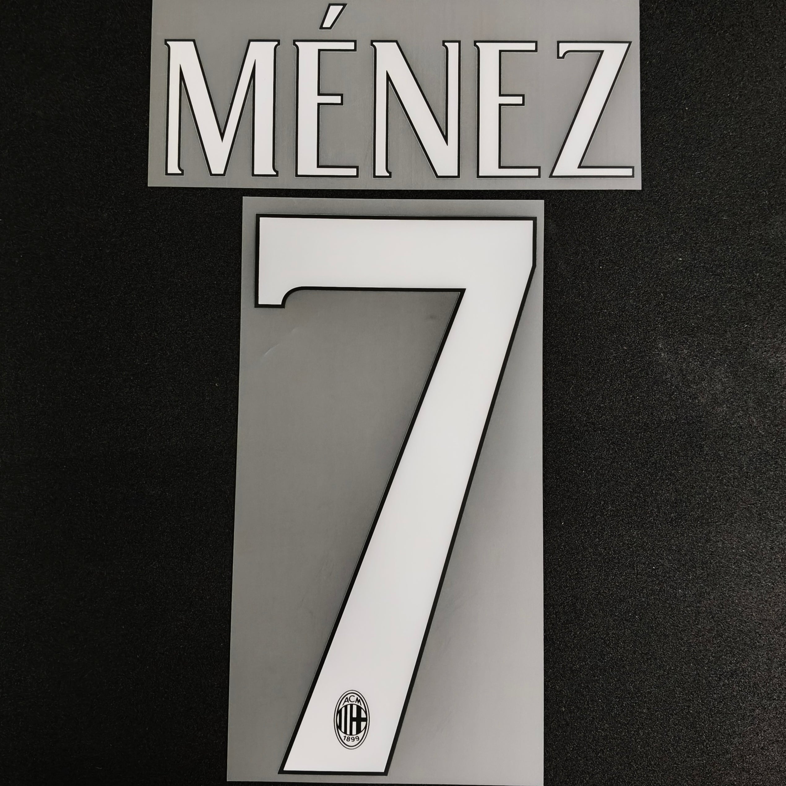 Menez nameset AC Milan home